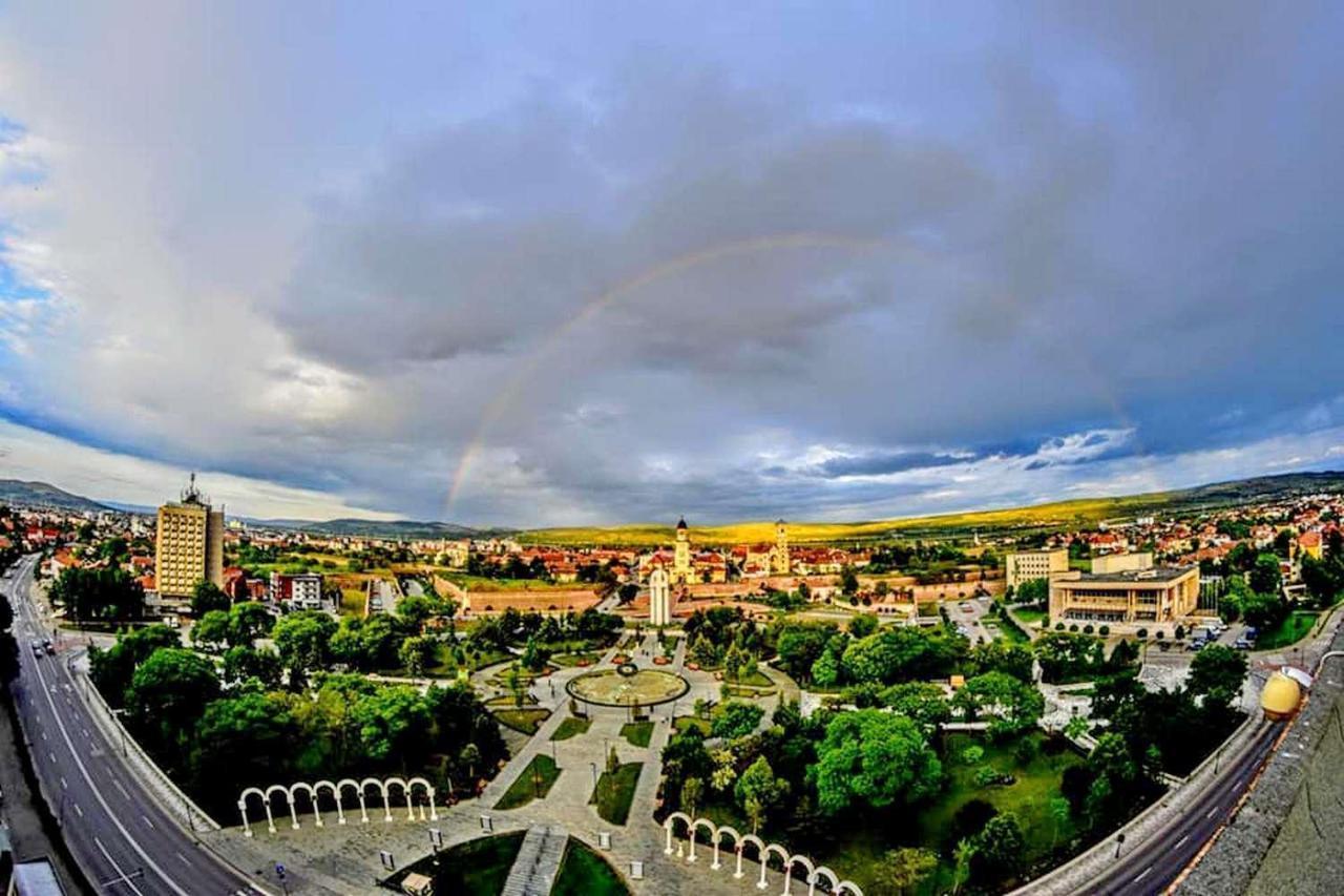 Ferienwohnung Midsummer Boulevard Alba Iulia Exterior foto